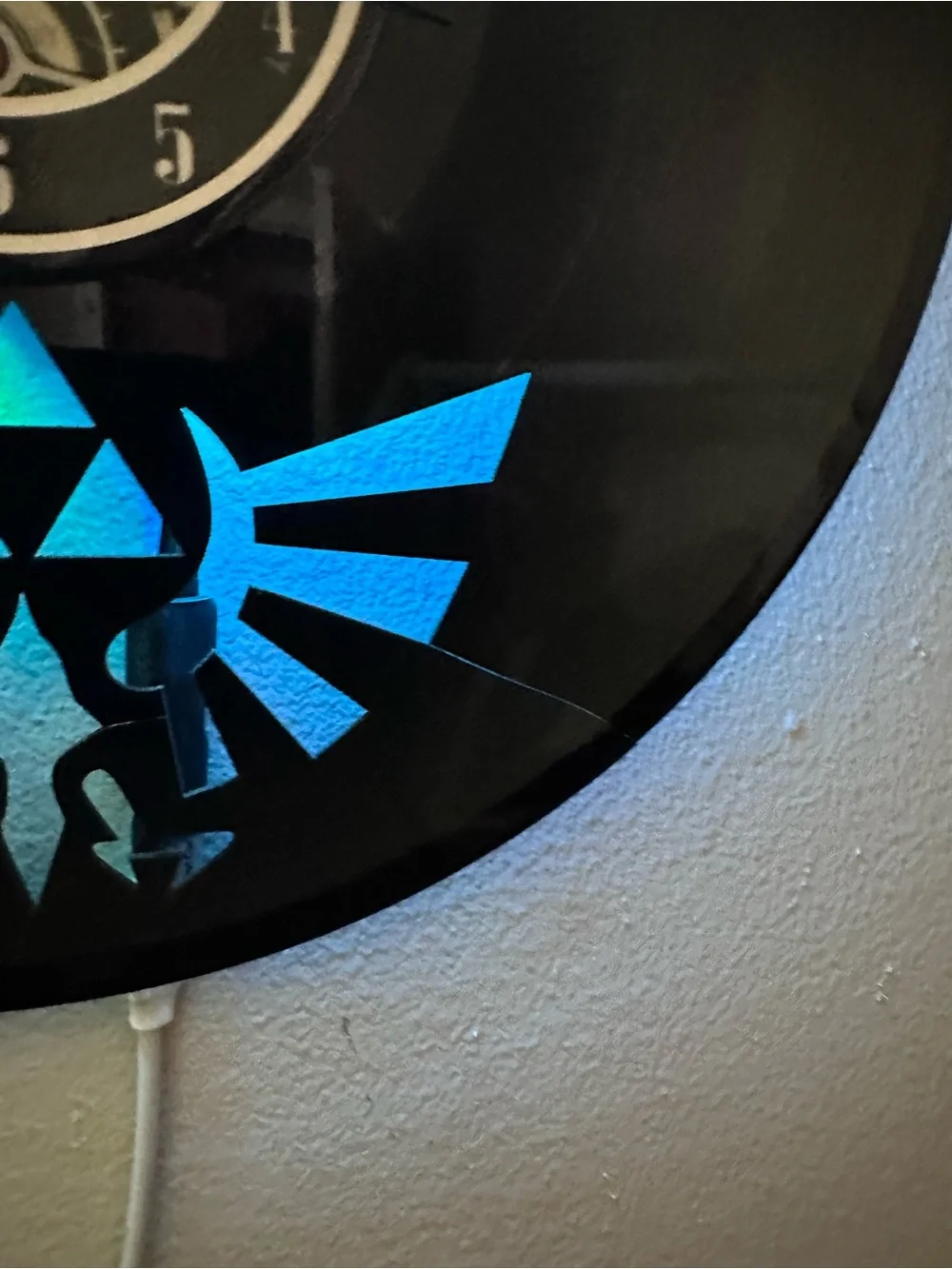 Legend of Zelda Vinyl Video Game Wall Clock with LED Backlight *changes color